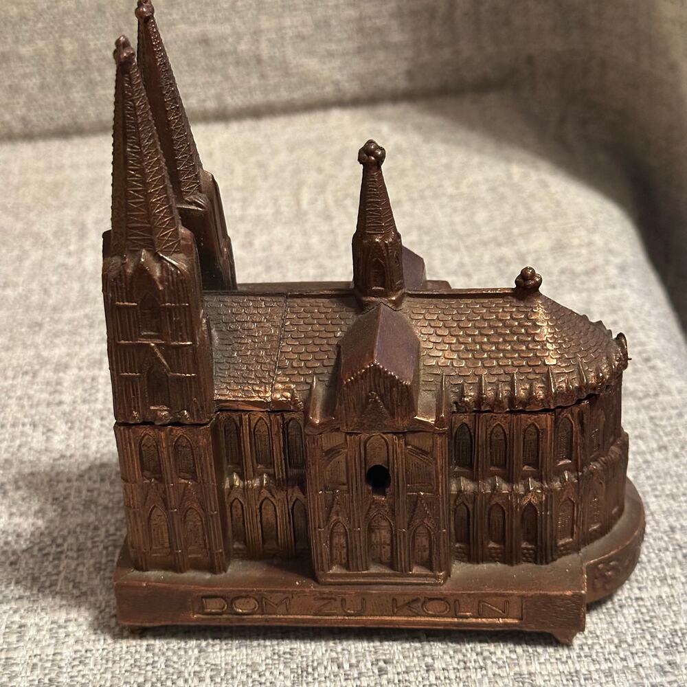 VTG Dom Zu Koln Cologne Cathedral Trinket Box West Germany Red Velvet Jewelry